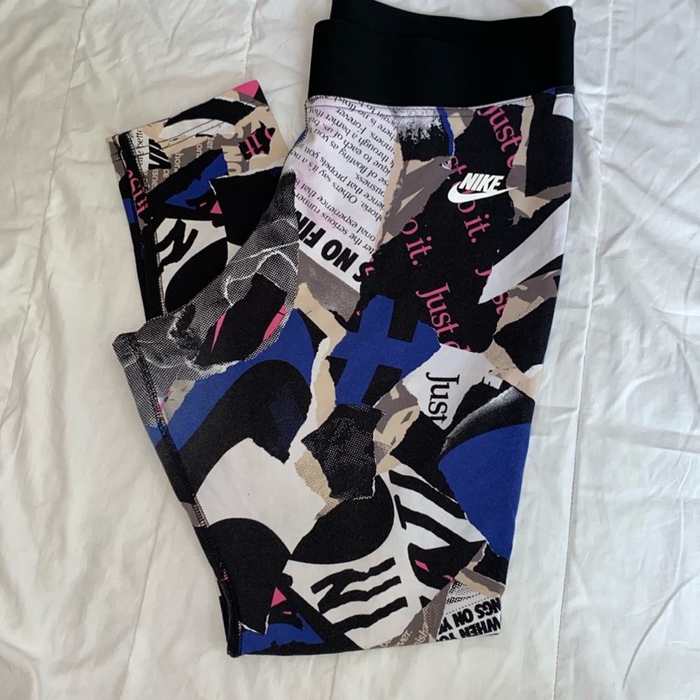 Nike Graphic Leggings - Black, Pink, White